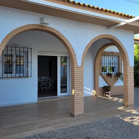 Prázdninový dům Casa Cerca De Sevilla Con Piscina